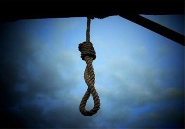 اعدام پسری که پدر و مادرش را با گلوله کشت