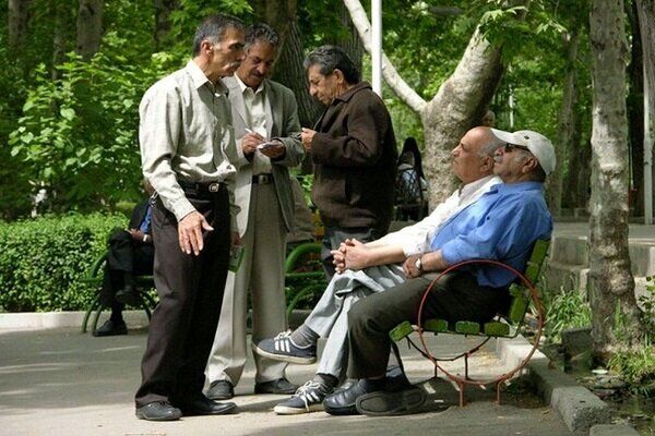 پرداخت ۴ معوقه و مطالبه بازنشستگان کشوری در یک ماه؛ تسویه مطالبات معلمان بازنشسته ۱۴۰۰