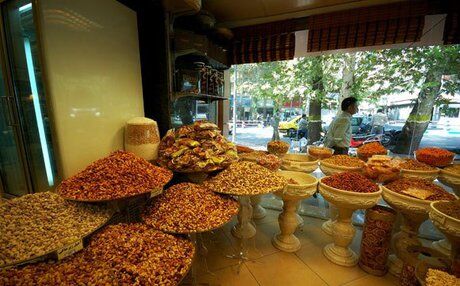 رئیس اتحادیه صنف آجیل و خشکبار تهران: کمبود آجیل شب عید نداریم