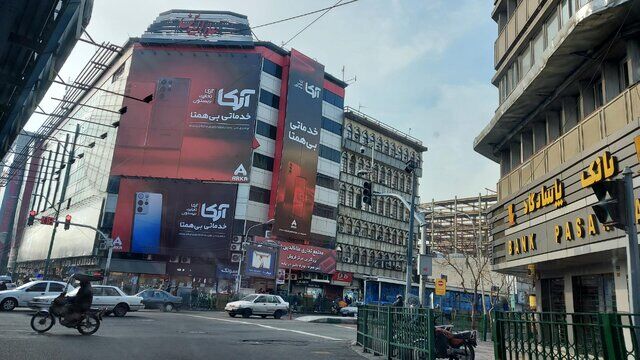 خطر تعطیلی مغازه‌ها در پی نوسانات ارزی؛ فعالان بازار موبایل چه می‌گویند؟