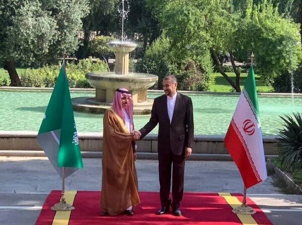 رمزگشایی از آغاز بکار سفارت عربستان در هتل؛ کسی که در هتل می‌ماند به دنبال رفتن است!