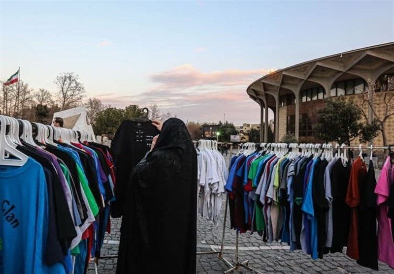 دستفروشان پارک دانشجو را ترک کردند