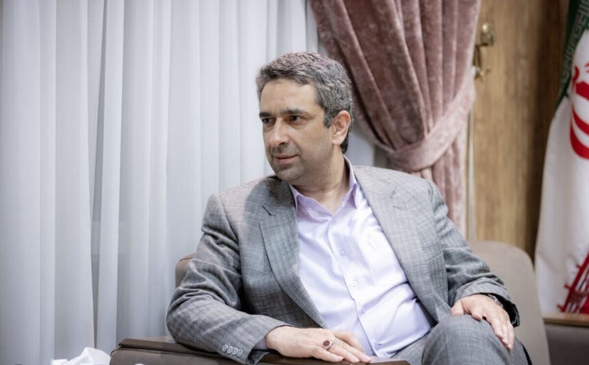 طباطبایی در واکنش به حاشیه‌سازی درباره یک مصاحبه قدیمی رئیس جمهور: کسی که کلید واژه همه بیاناتش وحدت است، نمیشود جناحی کرد

