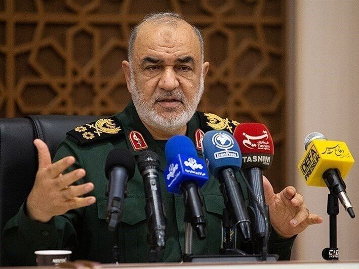  انسان‌سازی و جامعه‌سازی از دانشگاه آغاز می‌شود