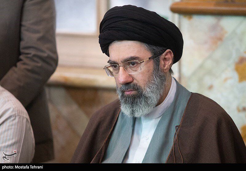 پیام رهبر انقلاب به مناسبت روز کارگر و روز معلم