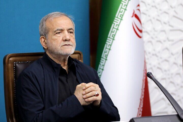 پزشکیان: برخی واردکنندگان، کالاهای اساسی را بالاتر از قیمت واقعی وارد می‌کنند/ تهران با فرونشست ۳۰ سانتیمتری زمین مواجه است