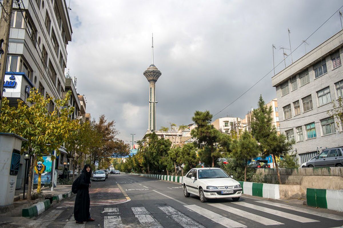 خودروهای رهاشده در خیابان‌های تهران جمع آوری می شوند