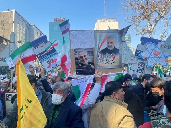 قطعنامه پایانی راهپیمایی ۱۳ آبان ۱۴۰۱؛ ایران قوی و مستقل در نظم جدید جهانی به حقیقتی انکارناپذیر در مقابل آغاز افول آمریکا مبدل گشته