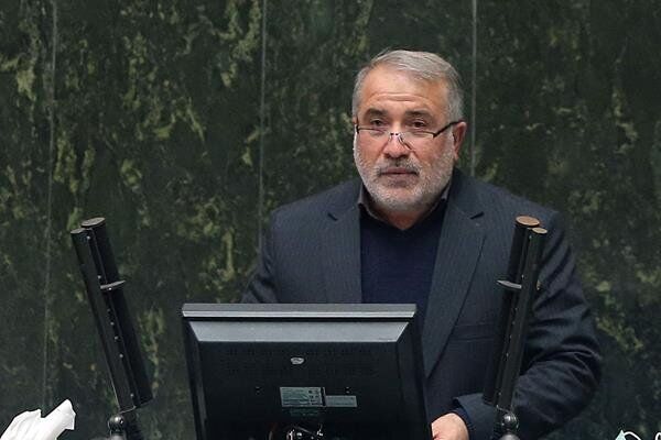 همه نهادها باید مانند سپاه عزم جدی در مبارزه با فساد داشته باشند