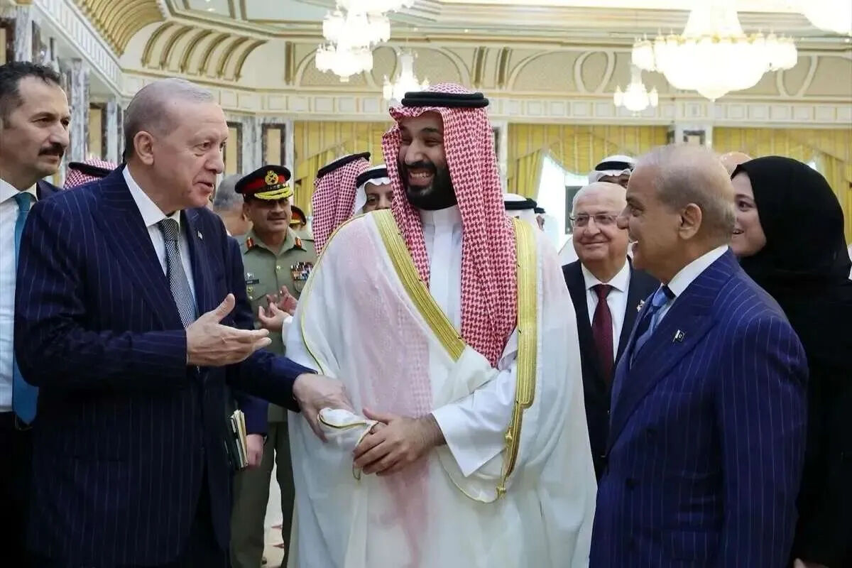 هاآرتص: «توافق مکه» لزوماً به یک جبهه نظامی علیه ایران تبدیل نخواهد شد/ این ائتلاف در صورت گسترش، بیشتر به یک سکوی سیاسی و دیپلماتیک تبدیل می‌شود