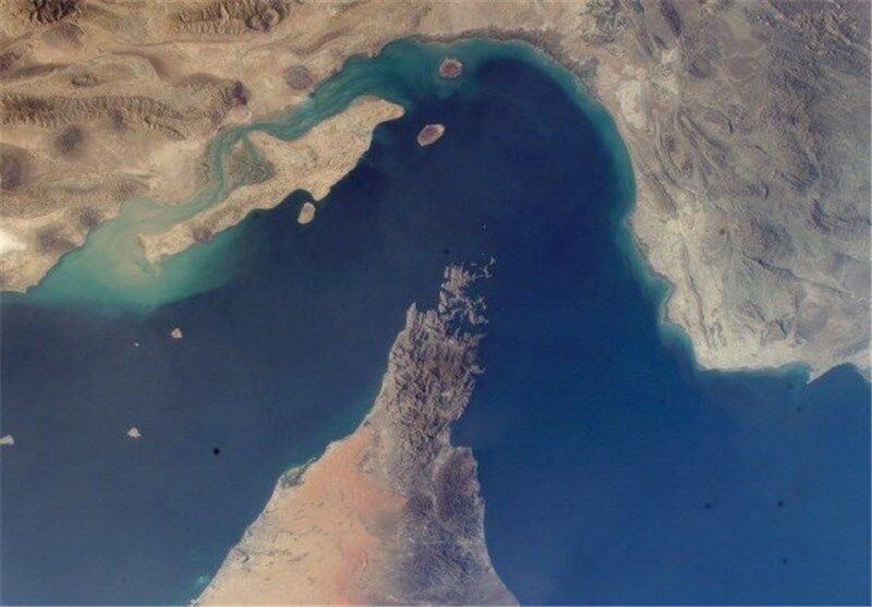 کنایه جمهوری اسلامی به شریعتمداری درباره بستن تنگه هرمز؛  قدرت واقعی در «کنترل و تدبیر» است، نه در نسخه‌های پرریسک و شعاری