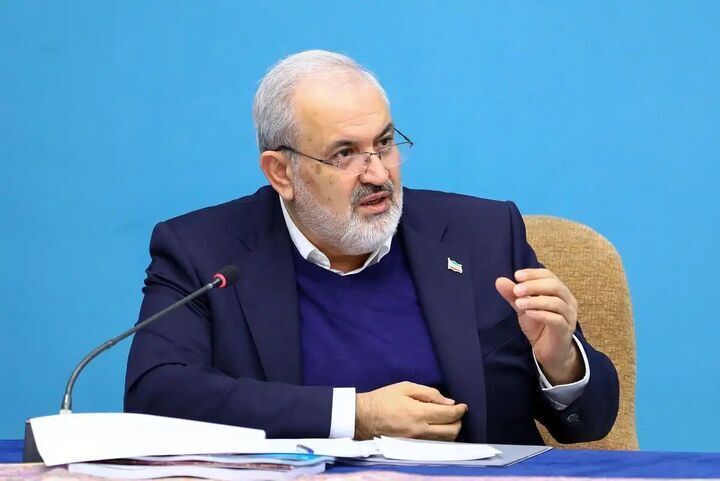 وزیر نیرو: شیرین‌سازی آب دریا با ظرفیت ۲ میلیارد متر مکعب در دستور کار است‌/ خشکسالی در پاییز هم ادامه دارد و اگر در زمستان جبران نشود، تابستان آینده سخت خواهد بود