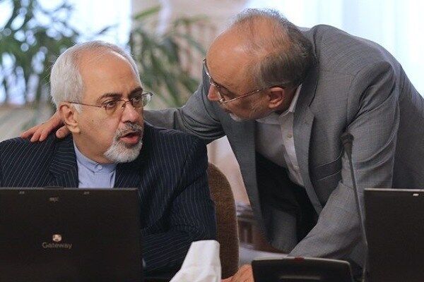 وقتش‌است همه چیز را در یک مناظره رو در رو ببینیم؛ ظریف و صالحی یک‌طرف، مخالفان یک‌طرف