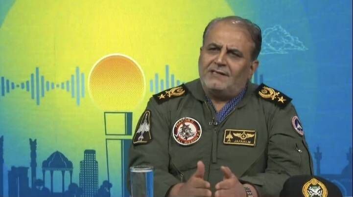 معاون هماهنگ کننده نیروی هوایی ارتش: در جنگ ۴۰ روزه، طراحی ماموریت ویژه جنگنده‌های سوخو-۲۴ برای هدف‌گیری مرکز فرماندهی سنتکام در پایگاه الحدید انجام شد/ خلبانان ما آنچه «ناممکن» پنداشته می‌شد را «ممکن» کردند