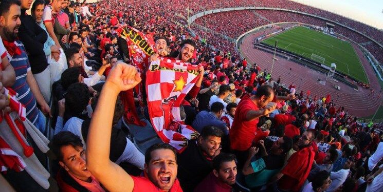 تجمع هواداران پرسپولیس مقابل وزارت ورزش/ شعار پرسپولیسی‌ها علیه درویش