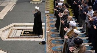 کدام مقامات دولتی پشت سر کاظم صدیقی نماز خواندند؟ + تصاویر