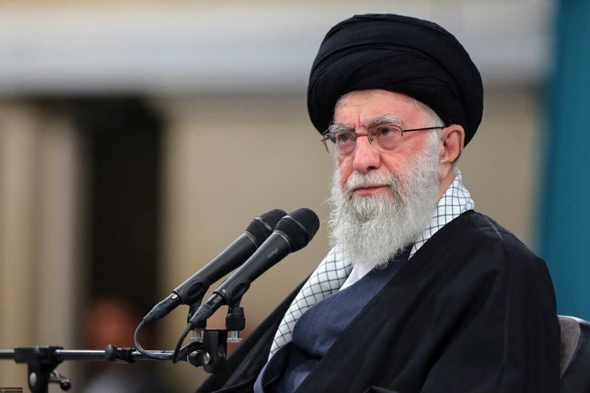 رهبر انقلاب: تشکیل حکومت اسلامی بر پایه ولایت در مقابل استبداد از ارکان اندیشه سیاسی علامه نائینی بود