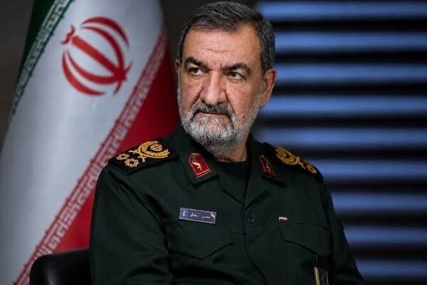 سرلشکر رضایی: امنیت ملی از سلامت، معیشت و آرامش مردم آغاز می‌شود
