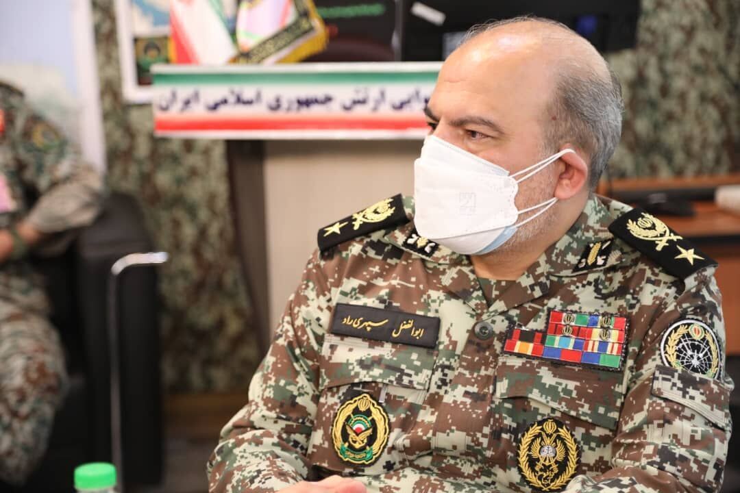 در برخورد با تهدید هر نوع پرنده بیگانه درنگ نمی‌کنیم