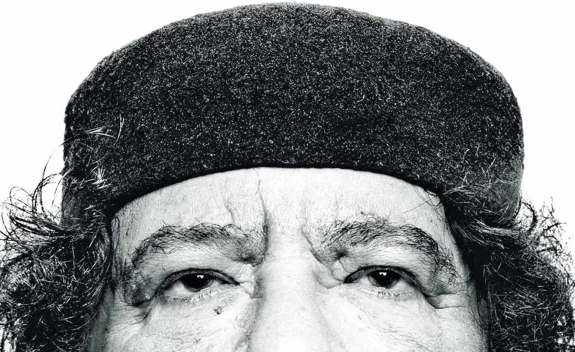 قذافی در آخرین سخنرانی‌ها می‌گوید مردم لیبی قرص‌های روانگردان خورده‌اند/ تعبیر قذافی از مخالفانش سگ کم‌کرده راه بود