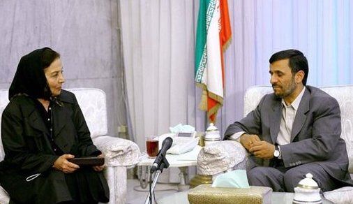تحلیل عجیب روزنامه سپاه؛ نفوذ پیرزن خبره و آموزش‌دیده در دولت احمدی نژاد و مقابله طائب با این نفوذ! 
