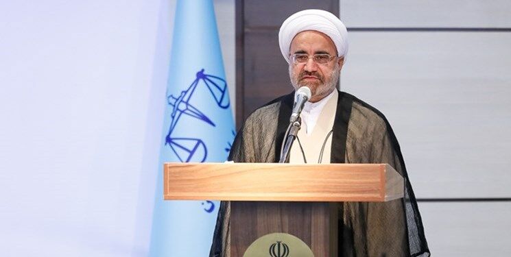 تمام ملت ایران از حقوق مساوی برخوردارند