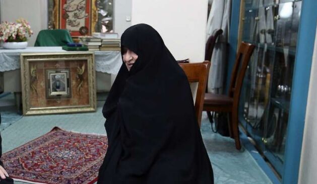 عکس| تصویر دیده نشده از همسر آیت‌الله هاشمی با همسر شهید مطهری