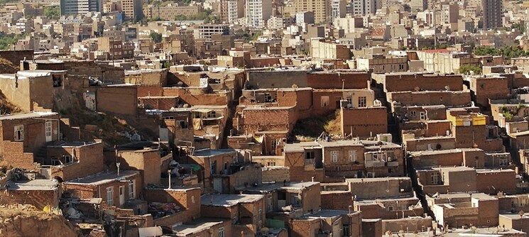زندگی 23 میلیون نفر در مناطق بدمسکن و حاشیه‌‌ای در کشور