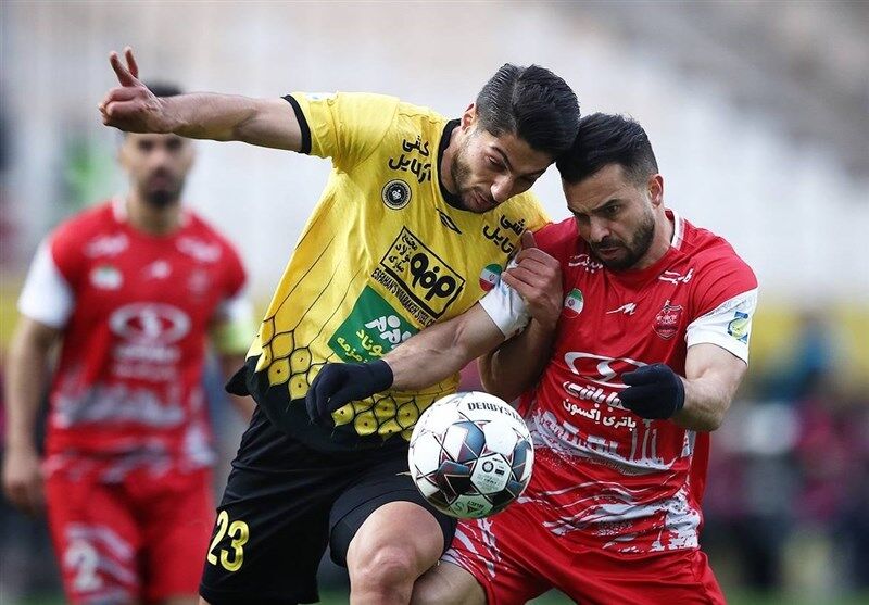 جلال اکبری: شاید داوری نتیجه بازی پرسپولیس - سپاهان را رقم بزند!/ به کرانچار گفتم جلوی سپاهان بازی نمی کنم!