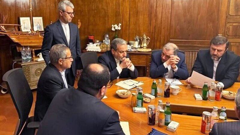 گزارش لارنس نورمن از برنامه ایران برای عبور از اسنپ بک و حذف تهدید حمله نظامی اسرائیل؛ احتمال زیادی دارد که ایران در اواخر مرداد نوعی از گفت‌و‌گو با آمریکا را از سر بگیرد