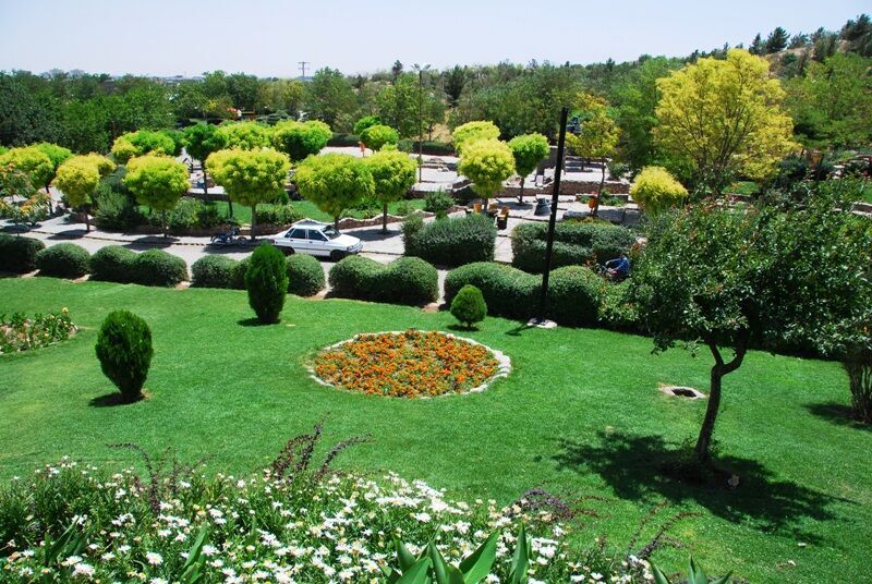 بوستان‌های قم در روز 13 فروردین از ساعت 16 تا اذان صبح پذیرای مردم هستند