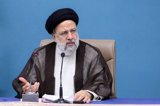 خداوند این انقلاب را در دل‌ها ایجاد کرد و خود او هم نگهدار آن است