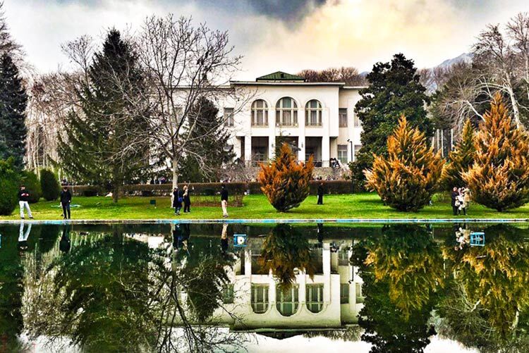 دادستان دستور پیگیری فرش‌های گمشده سعدآباد را صادر کرد