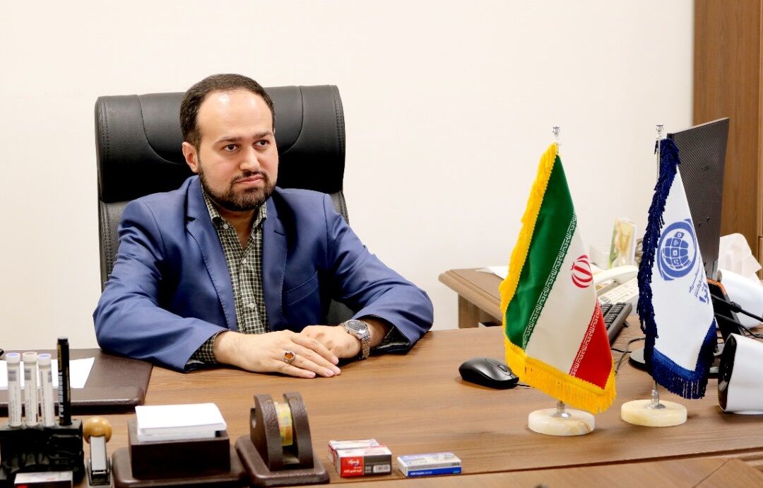 همه از قانون تمکین می‌کنند و فقط فیلیمو است که تمکین نمی‌کند