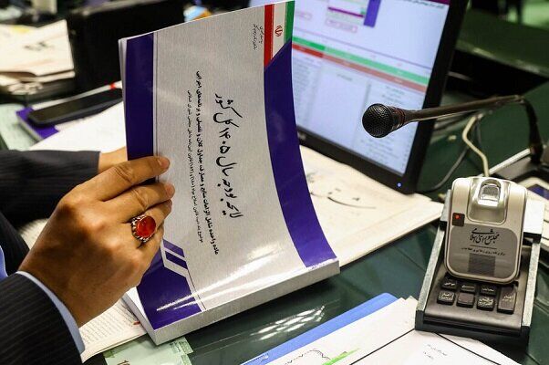 تاج‌گردون: بازنگری قانون بودجه ۱۴۰۵ اجتناب‌ناپذیر است/ تأکید بر تسریع در جبران خسارات زیرساخت‌ها