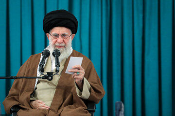 شعر خاص و متفاوتی که رهبر انقلاب در دیدار شاعران خواندند