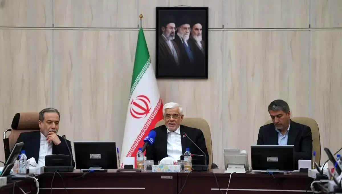 عارف: تشییع امام شهید خامنه‌ای با رویکرد مردمی برگزار می‌شود/ برخی کشورهای همسایه از تقاضای یک میلیون نفری برای حضور در تشییع خبر داده‌اند