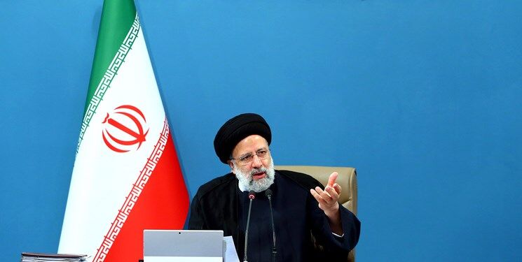 دولت و وزارت نیرو به دنبال راه‌های برون رفت از معضل آب است
