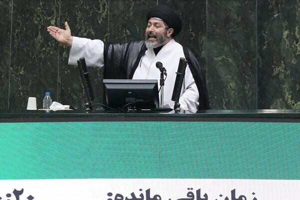 بنزین کوپنی و گران نمی‌شود