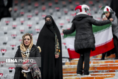 زنان ورزشگاه