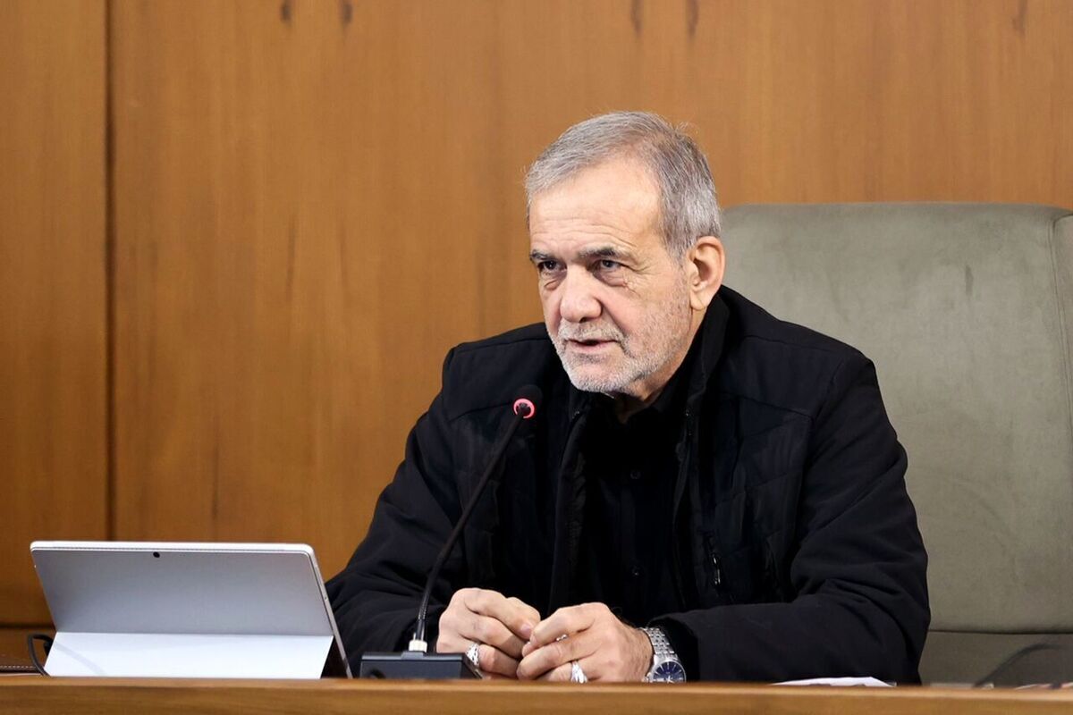 پزشکیان: با عوامل دشمن که به دنبال ناآرامی هستند برخورد می‌کنیم/ ستادی تشکیل دهید تا مشکلات اصناف به سرعت حل شود