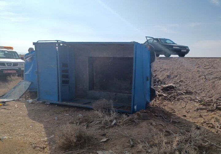 واژگونی نیسان در ایذه  ۸  مصدوم برجا گذاشت