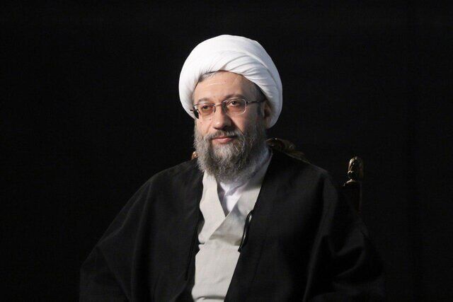 اعتراض رئیس مجمع تشخیص مصلحت نظام به تبعیض‌ قائل شدن مجلس در طرح شفافیت