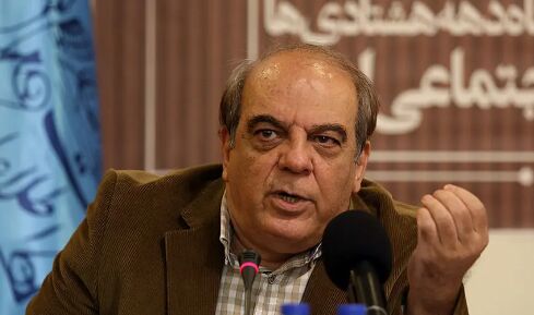 اعتراض عباس عبدی به توقیف سووشون و نماوا؛ نهادهایی دنبال آن هستند که پای دستگاه قضا را به ماجرا باز کنند