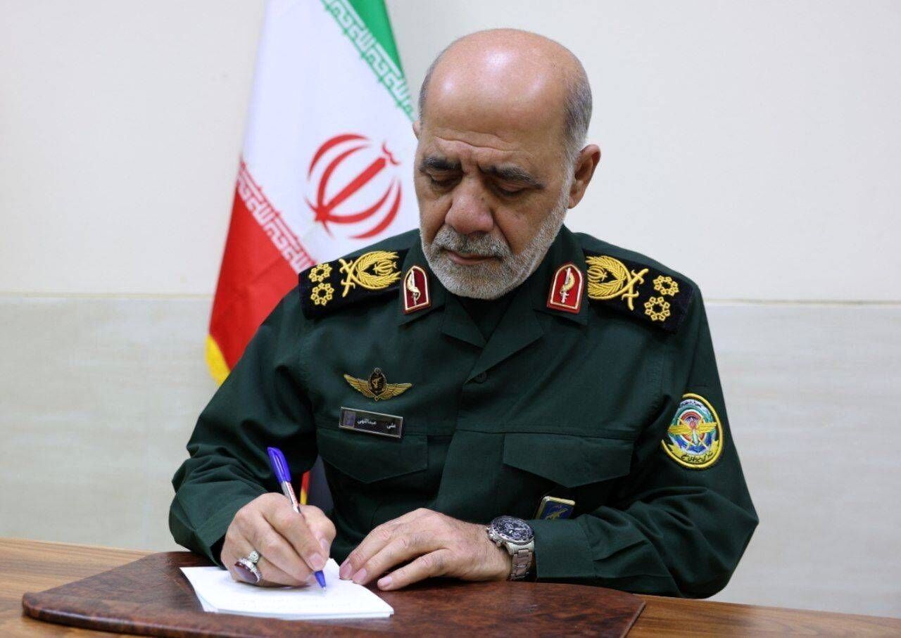 هشدار فرمانده قرارگاه مرکزی خاتم الانبیا(ص): به مشت گره خورده رهبر شهیدمان قسم، نیروهای مسلح اجازه نمی‌دهند تجربه‌های تاریخی تکرار شود