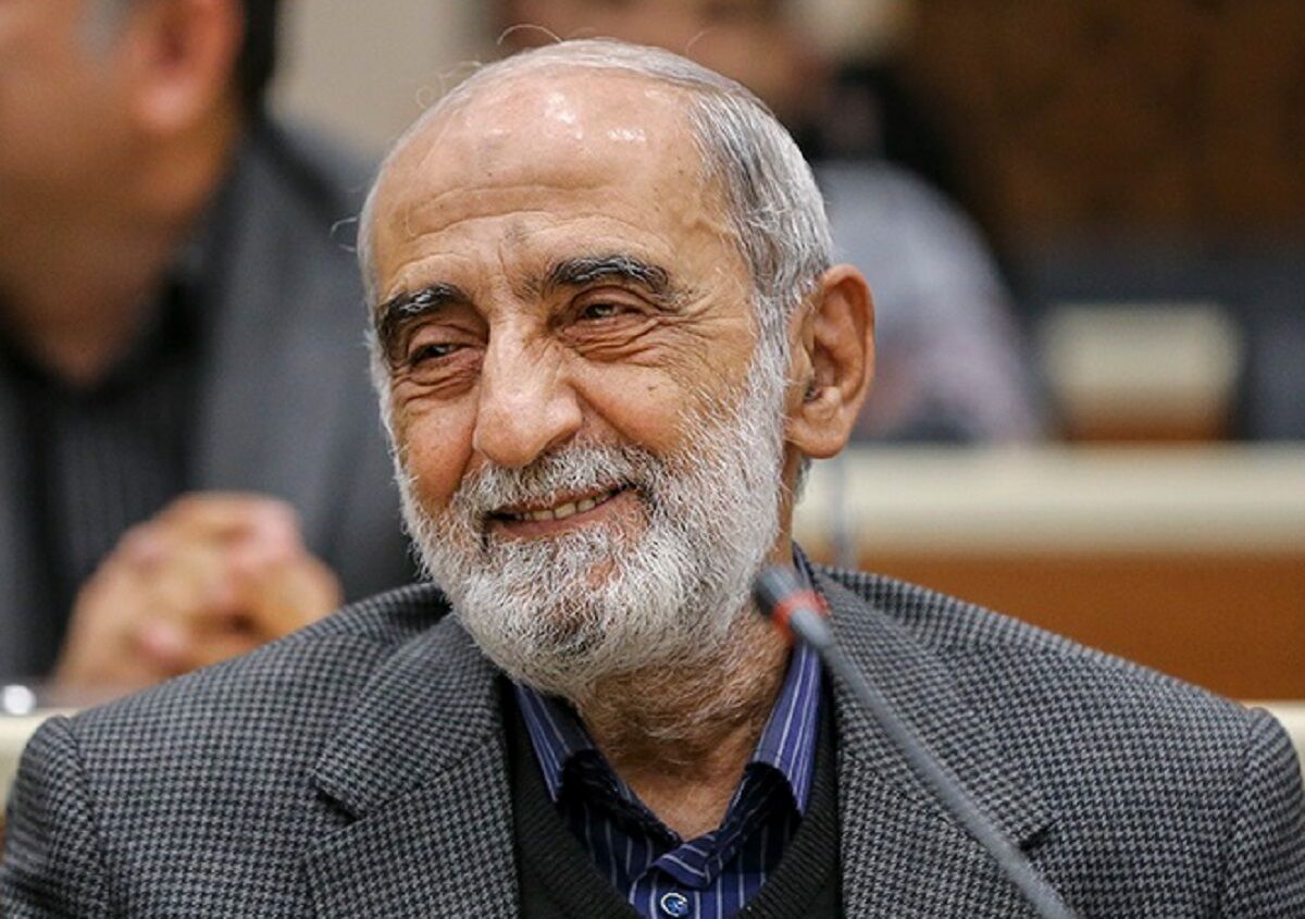 موضع جدید و دور از انتظار حسین شریعتمداری درباره مواجهه با بی‌حجابی؛ با بگیر و ببند نمی‌شود مقابله کرد!