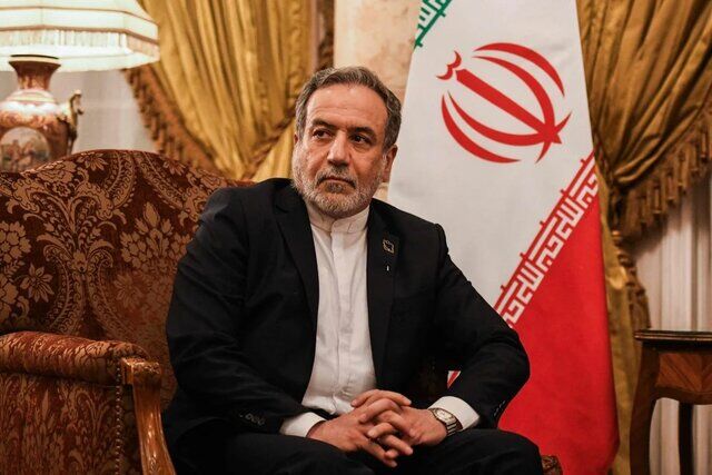 عراقچی وارد اوگاندا شد
