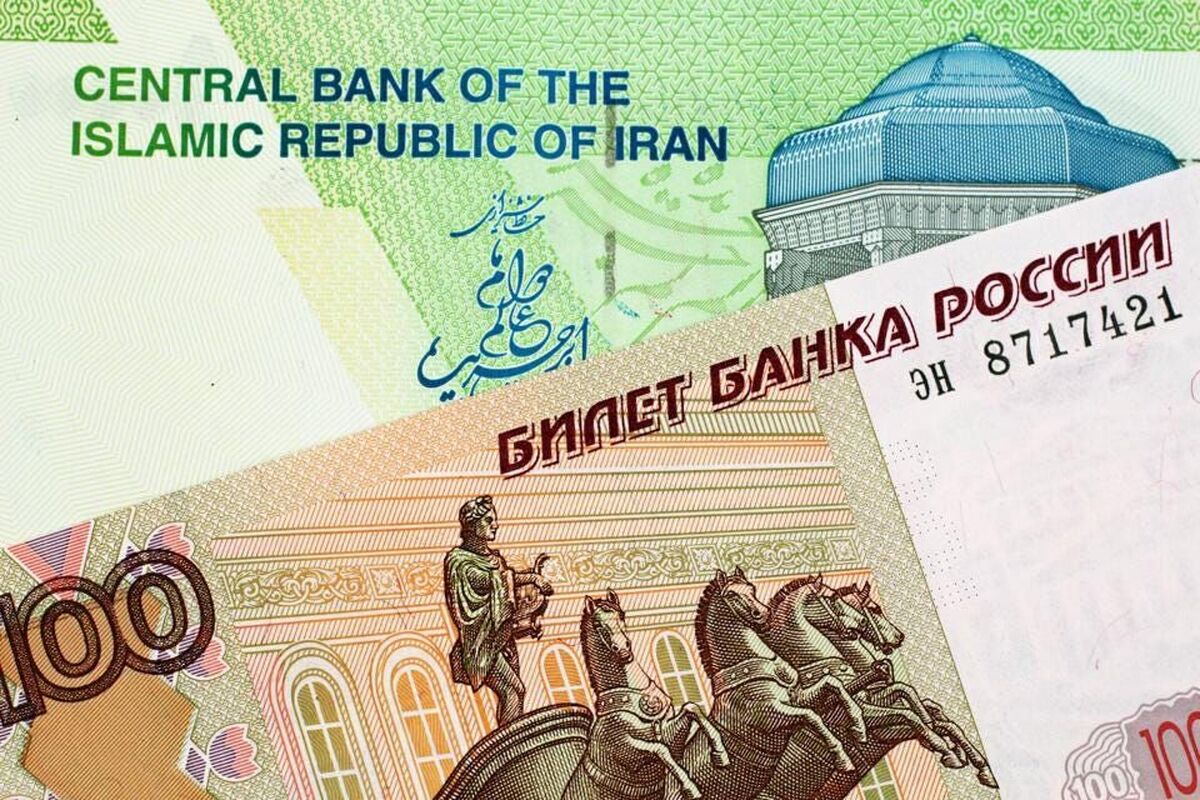 سقوط ۲۲ درصدی ارزش ریال طی سه ماه