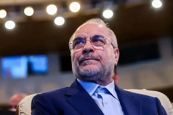 قالیباف: هرگونه تجاوز به منافع و امنیت ایران، پاسخی «سریع‌تر، سنگین‌تر و دردناک‌تر» دریافت خواهد کرد / دشمن به دنبال فلج‌کردن چرخه‌ تأمین کالا و مدیریت انرژی است / هرگونه سخن و عملی که به تضعیف انسجام درونی منجر شود خلاف تدبیر عقلانی است