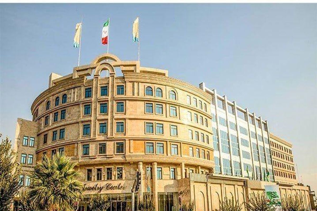 پلمب مجتمع الماس کریم خان به دلیل بی‌حجابی